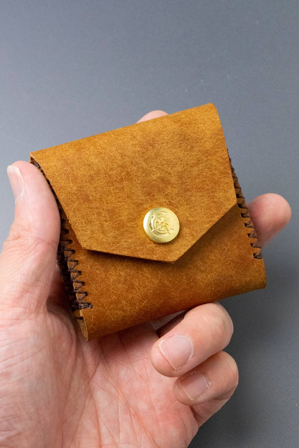 Square Coin Case [CAMEL] Miscellaneous Goods Gift 皮革 第1張的照片