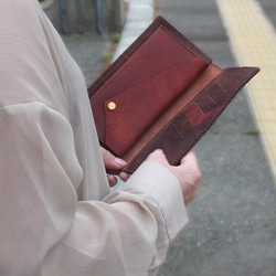 春の訪れ気分も新しく。長財布 (コインあり) [レッド] / Long Wallet II [RED]  　イタレザー 2枚目の画像