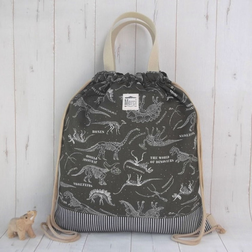 恐竜　体操着袋　ナップサック 特大サイズ45×40】恐竜ナップサック型体操服入れ 渋かっこいい