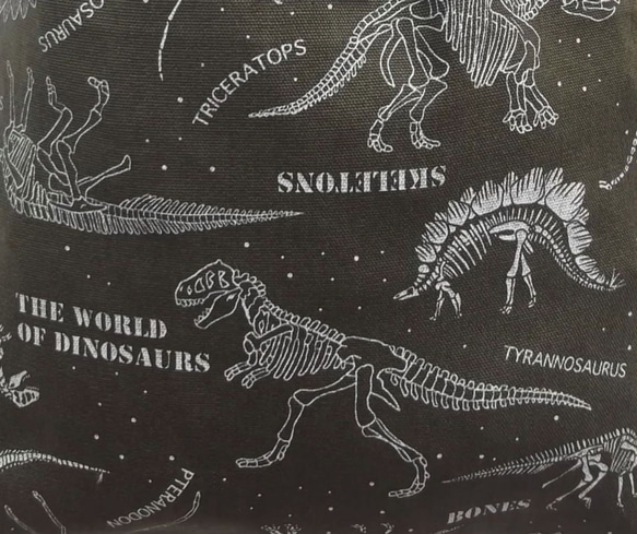 メンズ恐竜上履き用巾着袋（単品）　お着替え袋　渋かっこいい　オリジナル　恐竜骨格（カーキ）　入園✧入学 4枚目の画像