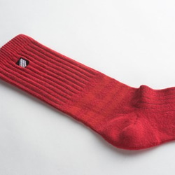 緋紅／Crimson 中筒橫條羅紋襪 第4張的照片