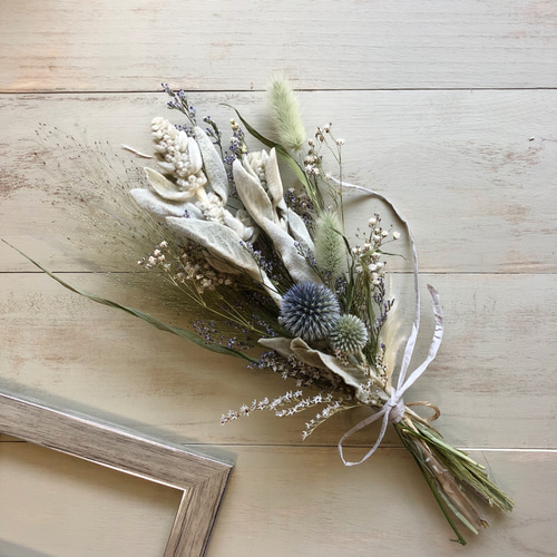 ラムズイヤーとルリタマアザミの初夏スワッグ ドライフラワー aimo