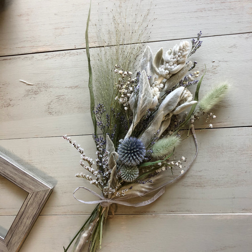 ラムズイヤーとルリタマアザミの初夏スワッグ ドライフラワー aimo