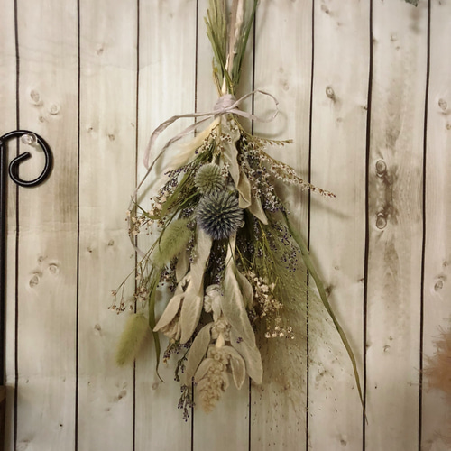 ラムズイヤーとルリタマアザミの初夏スワッグ ドライフラワー aimo