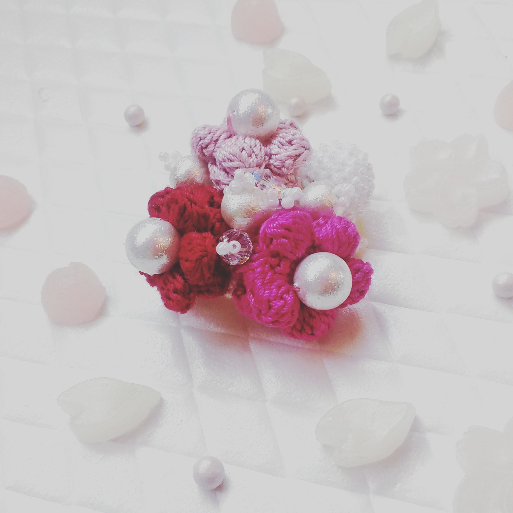 フラワーブローチ