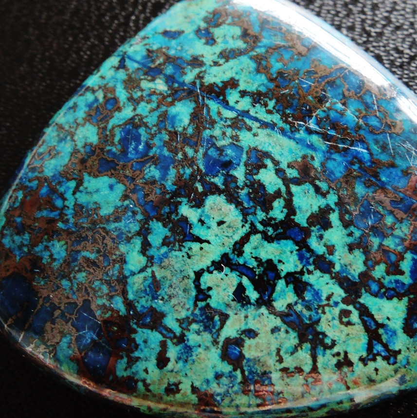 【1点もの・F】パイライト入り　クリソコラ　マロン型　大粒　ルース