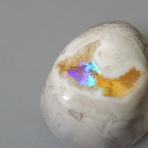 【1点もの・A】メキシコ産　カンテラオパール(ファイヤーオパール）　母岩付ルース