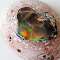 【1点もの・G】メキシコ産　カンテラオパール(ファイヤーオパール）　母岩付ルース 1枚目の画像