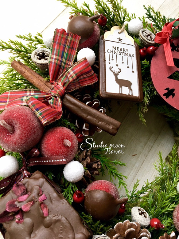 Creema限定/チョコレートとリンゴのクリスマスリース 3枚目の画像