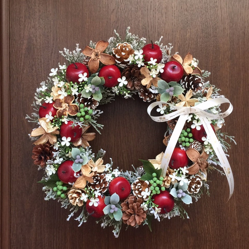 リンゴの可憐なクリスマスリース リース 工房 月 通販 4799455｜Creema