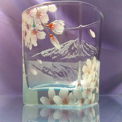 富士山と桜のロックグラス【リニューアル】 2枚目の画像