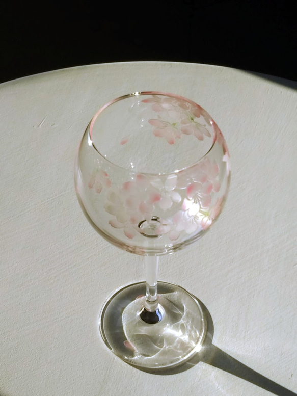 桜のワイングラス 3枚目の画像