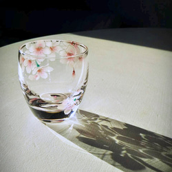 桜の冷酒グラス 1枚目の画像