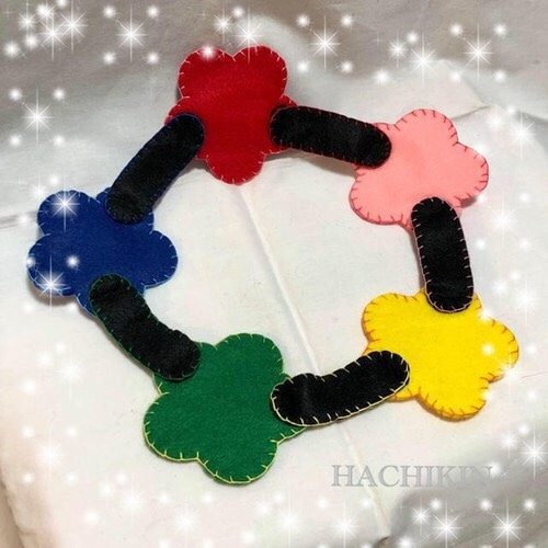 送料込】5色の花☆ボタンつなぎ☆知育☆フェルトおもちゃ おもちゃ