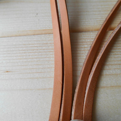 ヌメ革製ネックストラップ（長さ５５ｃｍ・厚さ３ｍｍ） 3枚目の画像