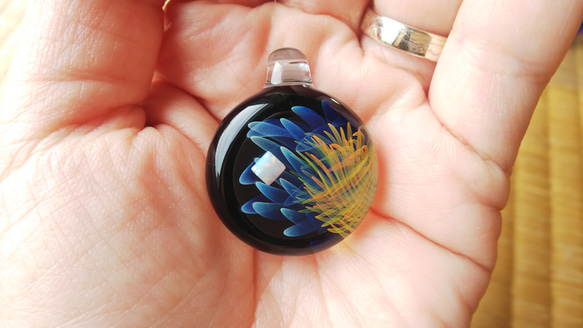 66. Roman Candle Pendant with opal 1枚目の画像