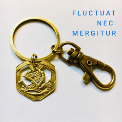 キーホルダー FLUCTUAT NEC MERGITUR 5枚目の画像