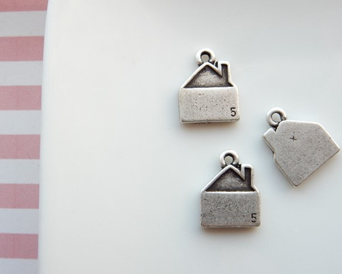 フランス　細工が美しいチャーム フランス 細工が美しいチャーム