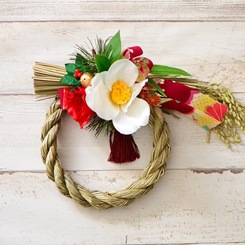 12月30日正午まで年内発送※】お正月飾り【中】『しめ縄』【椿／紅白