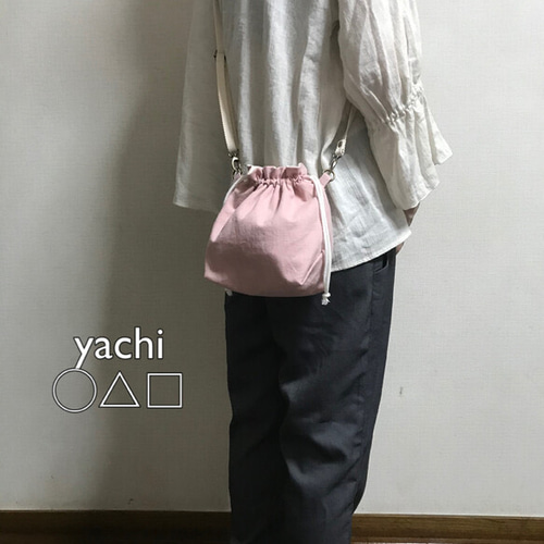 2WAY】シャイニー素材巾着ミニショルダーバッグ（ショルダー