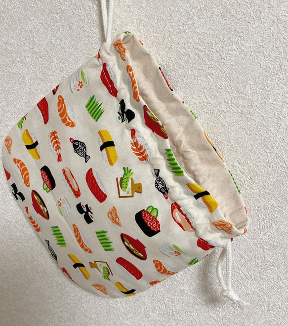 美味しそう❤️お寿司のまんまる巾着袋　ポーチ　メイクポーチ 5枚目の画像