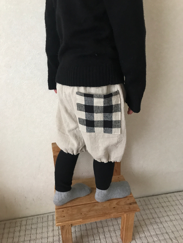 ハーフリネン長め子供ナチュラルかぼちゃパンツ■チェックポケット付き 2枚目の画像