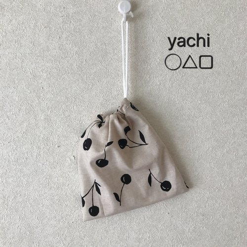 モノトーンさくらんぼの大人可愛い巾着片方紐 給食袋 yachi 通販