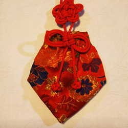 かりろく（掛け香）蝶 赤（wall-hanging incense bag)　 2枚目の画像
