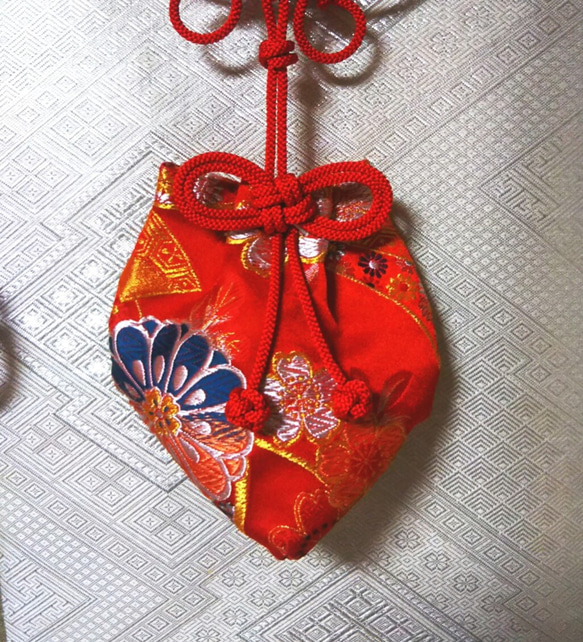 かりろく大（掛け香）赤（wall-hanging incense bag)　 2枚目の画像