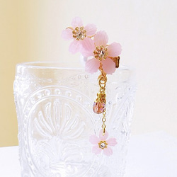 桜のイヤーカフ 1枚目の画像