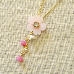 桜のネックレス 2枚目の画像