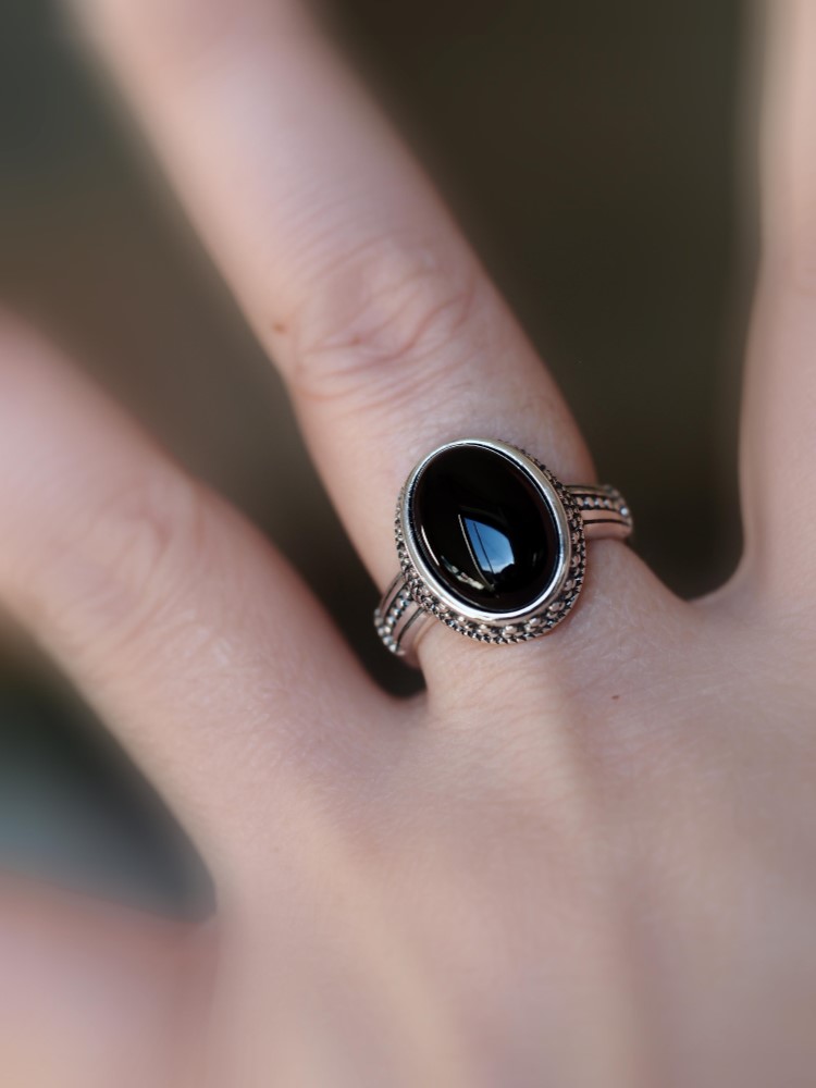 ブラックオニキス16 　S925アンティークデザインリング❀