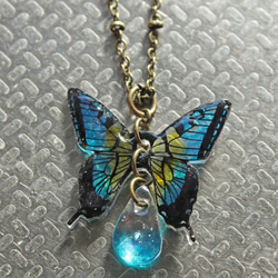 プラバン蝶のネックレス04 2枚目の画像