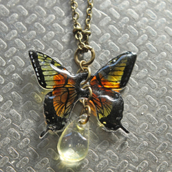 プラバン蝶のネックレス09 2枚目の画像