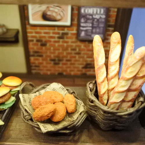 送料込】ミニチュア ドールハウス 小さなパン屋さん（LED照明付