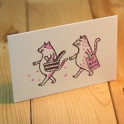 活版グリーティングカード　猫が買い物（ピンク）2枚セット 1枚目の画像