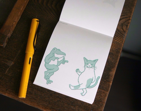 新的便箋簿貓和青蛙吐司 第4張的照片