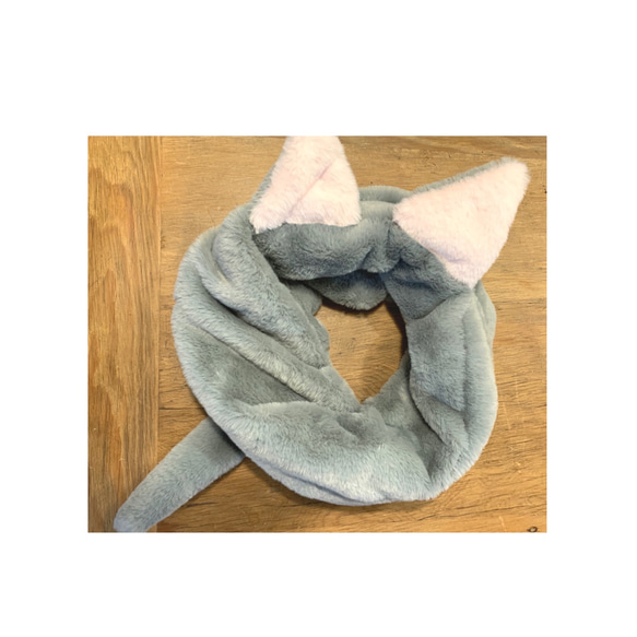 値下げ⬇︎ふわふわボアで作ったネコねじりスヌード　グレー猫 3枚目の画像