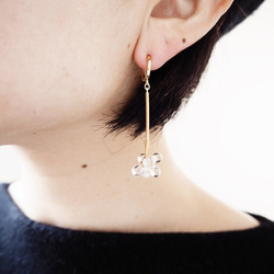 Drop Piereced Earrings (Gold) 第3張的照片