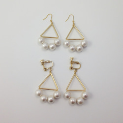 Triangle and Cotton Pearl Pierced Earrigns 第2張的照片