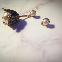 獨家造型 細緻優雅 不規則大珍珠果實耳環 針式/夾式 第2張的照片