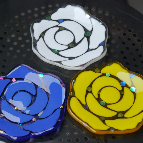 キラキラ美しい薔薇のお皿 中皿 もえくる 通販 5481753｜Creema