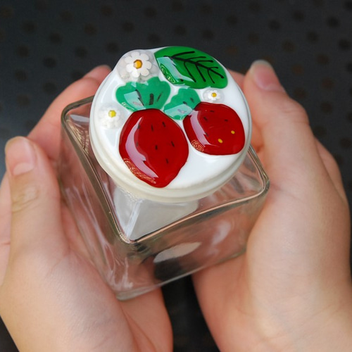可愛い苺の瓶 ジャム入れなどに その他キッチン小物 もえくる 通販 