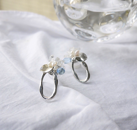 淡水珍珠與水晶的透明風格耳環 第5張的照片