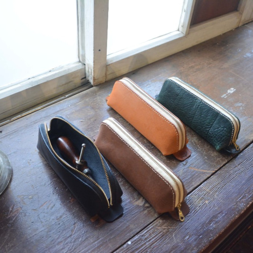 Q.レザーシンプルペンケース/ハンドメイド/本革/質感/文学/デザイン