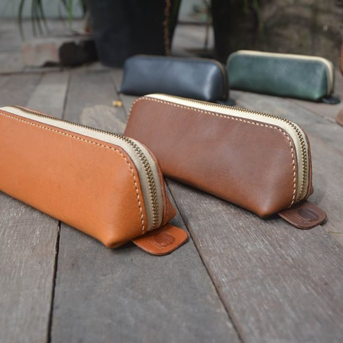 Q.レザーシンプルペンケース/ハンドメイド/本革/質感/文学/デザイン