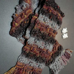 送料無料、上質なウール100％のシックな玉編みのマフラー、一点物、 2枚目の画像
