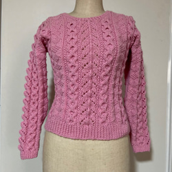 ピンクの編み込みセーター 4枚目の画像