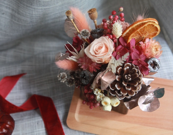 『母親節 creema無齡少女心』莓紅玫瑰桌上擺飾花～美女與野獸 迪士尼玻璃盅 不凋花情人節 生日禮物 第1張的照片