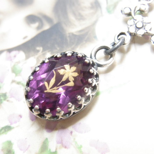 アンティーク・アメジストグラス、ハンドペイントのなでしこの